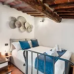 Golden Luxe - Luxury Penthouse Duomo View * Pietrasanta