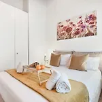 Golden Luxe - Luxury Penthouse Duomo View *