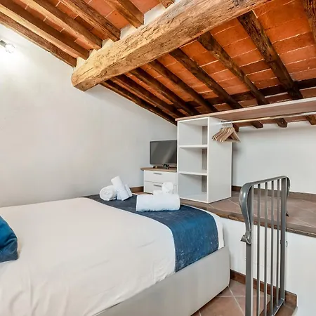 Golden Luxe - Luxury Penthouse Duomo View *